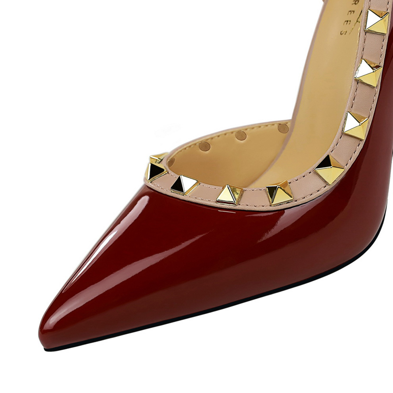 Sexy Women Pumps Rivet Design  - Shoe Tree 评论和价格